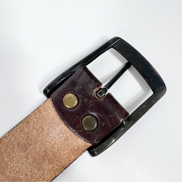 Latitan Handstained Tooled Leather with antiqued brass hardware - Picture 4 of 8